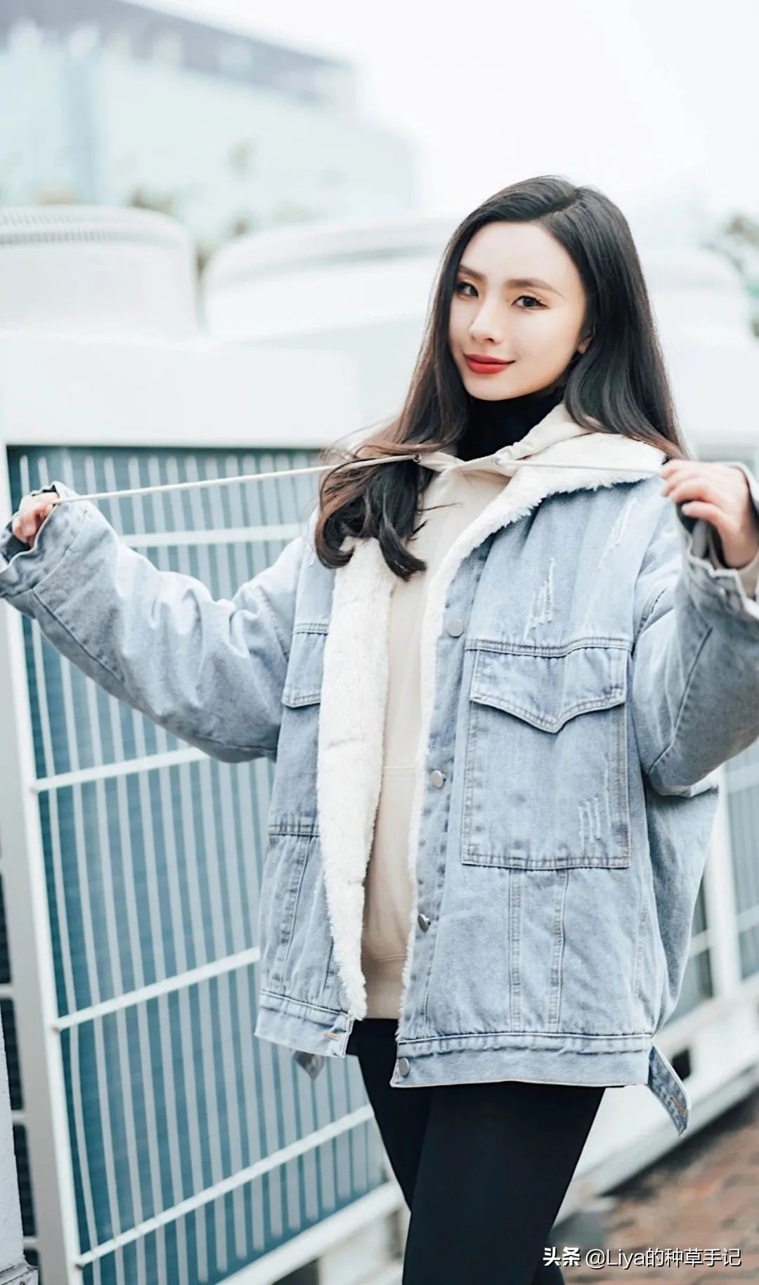 高领卫衣缩小领口的针法,卫衣小高领2018最时髦穿搭