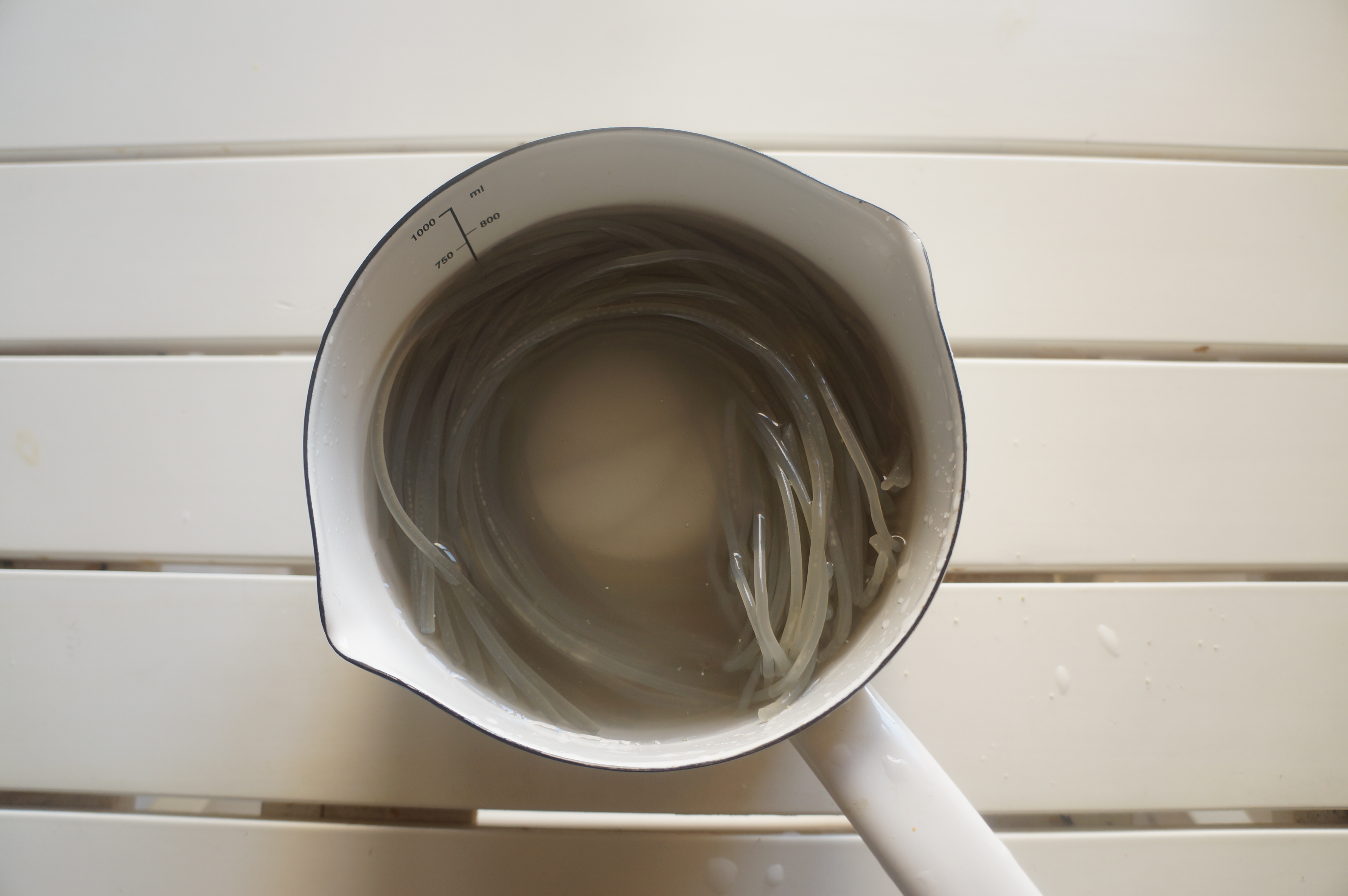 怎样炒粉条才能松散不粘锅,粉条怎么炒出来才不会粘锅