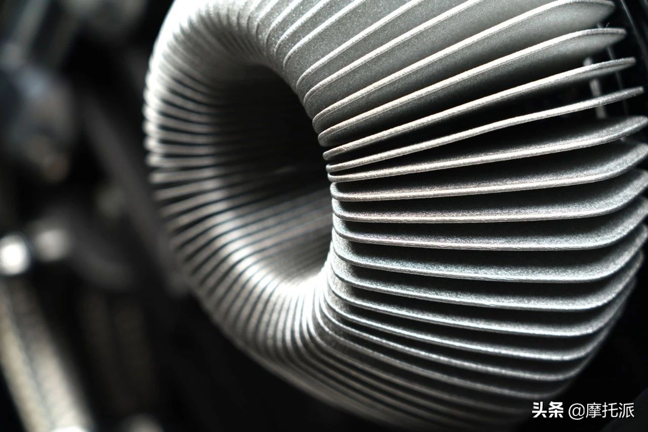 007阿斯顿马丁专属座驾多少钱,阿斯顿马丁摩托车最新款