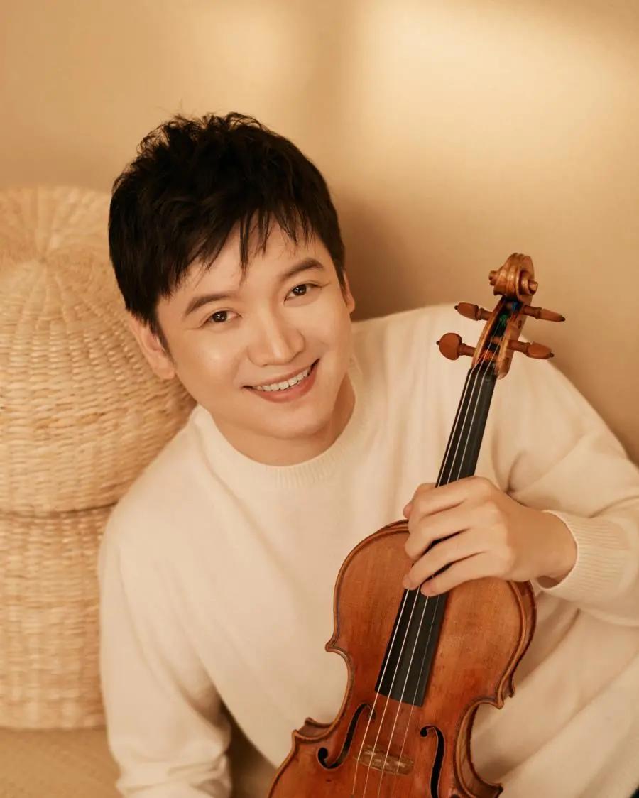 刘霄小提琴精彩片段,青年小提琴演奏家刘霄