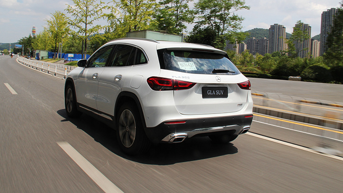 奔驰gla200百公里加速,奔驰gla200排量多大
