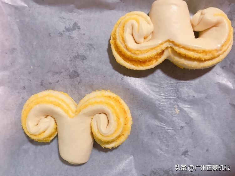汤种面包甜面团,椰蓉奶酥皇冠面包做法