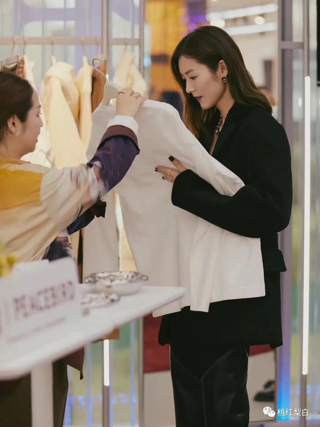 郭碧婷香奈儿包包,明星郭碧婷