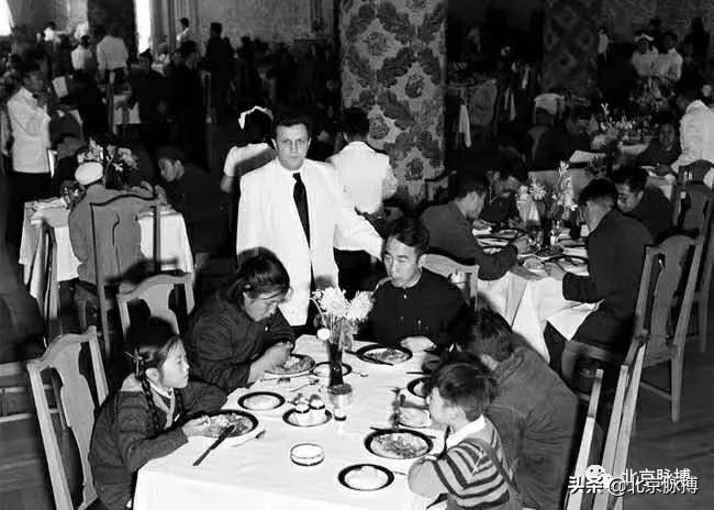 记忆中的北京绘画,这些画最能还原真实的老北京