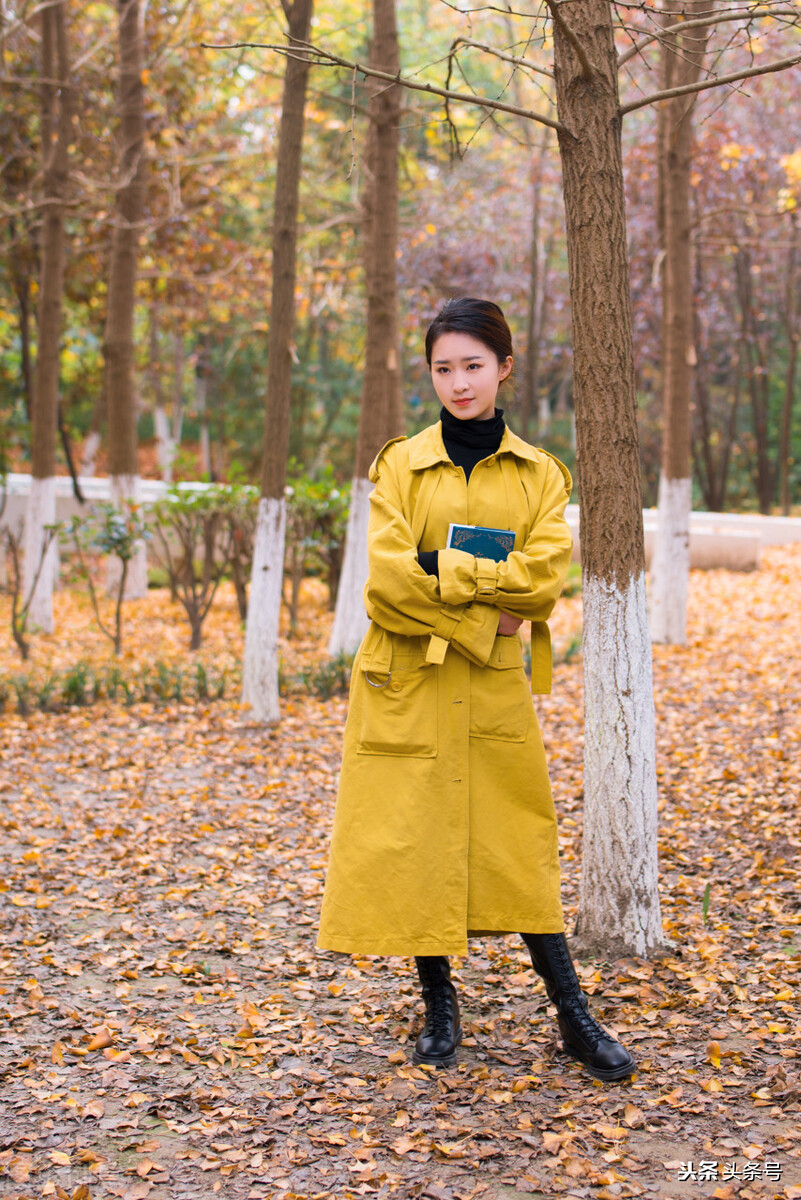 又是一季烟雨,妖娆得让你来不及拂去洒落一地的苍凉