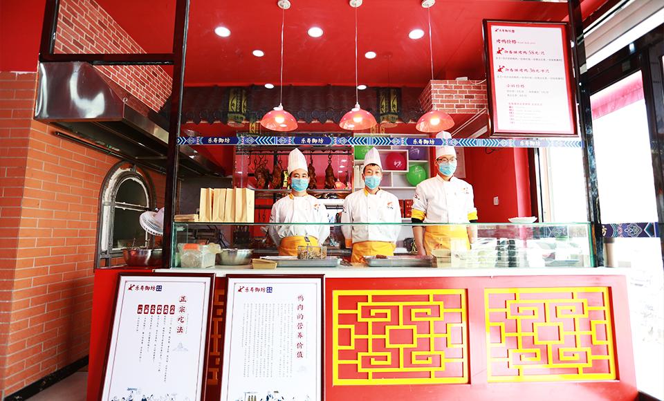 北京烤鸭哪一家最好吃而又不贵,最地道的北京烤鸭超上头的