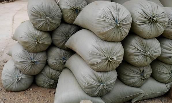 什么蛇皮袋出名,蛇皮袋的历史起源是什么