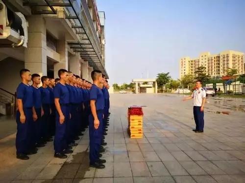 消防算是工人吗,消防都是合同制的吗