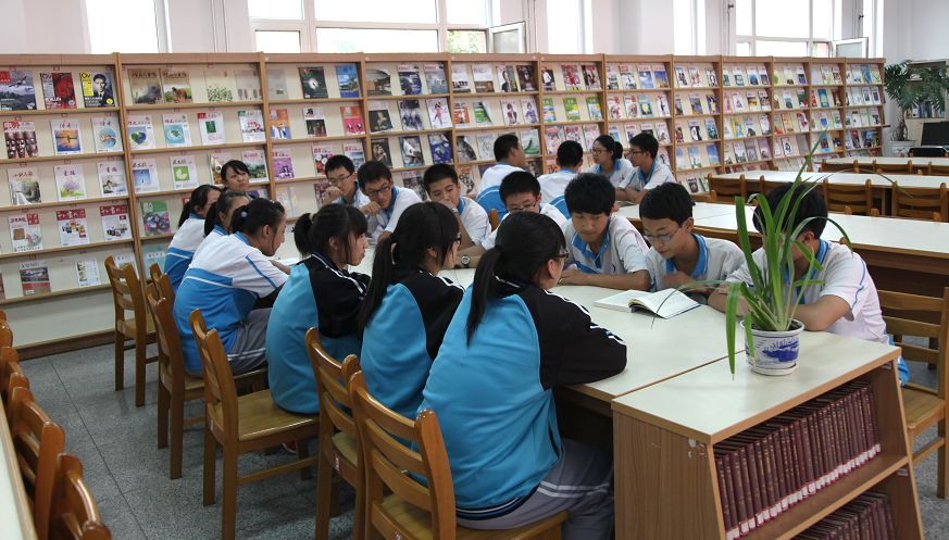 2019高中全景图,航拍二中青春