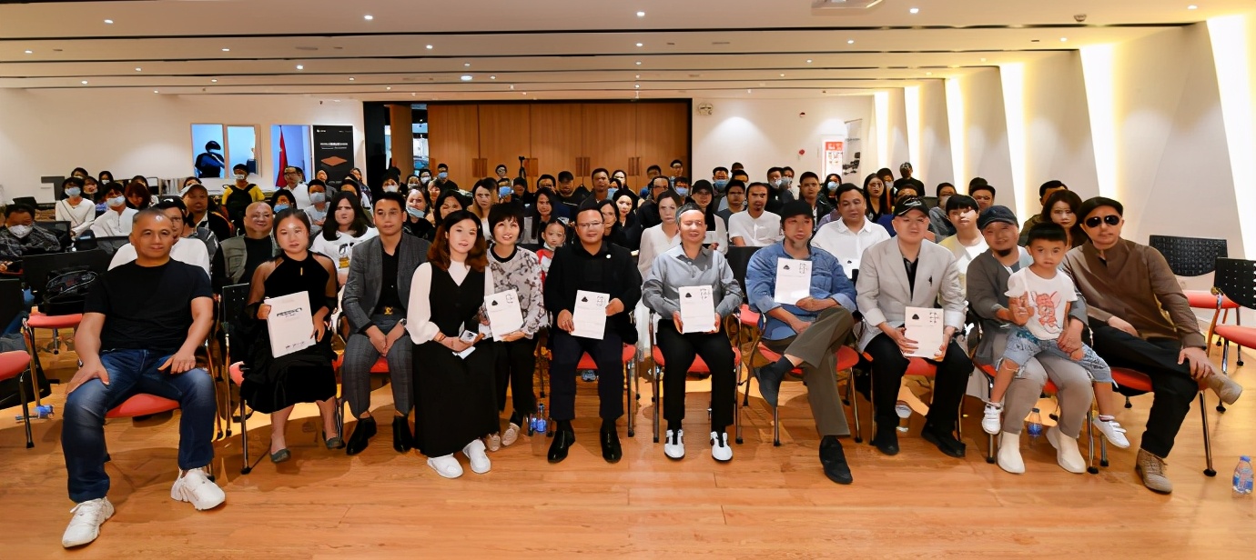 天湘板业墙板,天湘板业定制衣柜