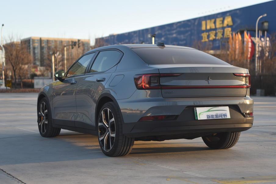 特斯拉新款model3与极星2,特斯拉新款model3和极星2