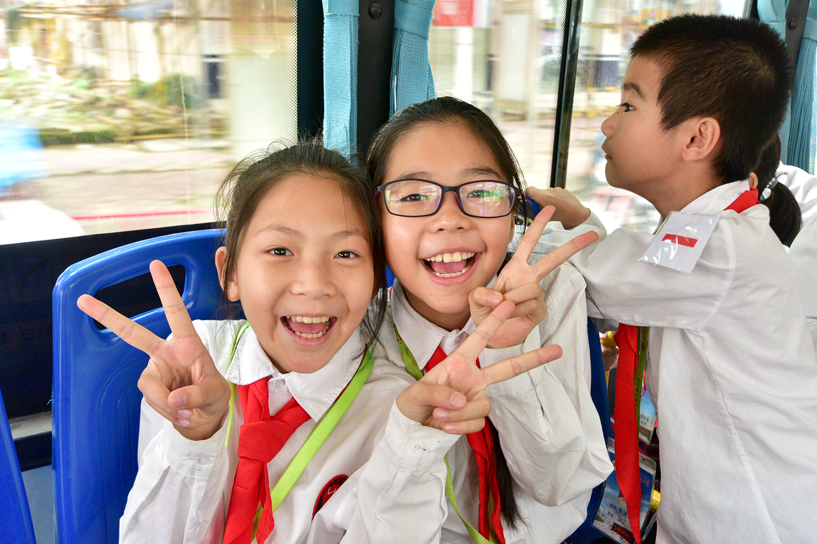 小学敬老孝贤月活动总结,尊老敬老教育活动报道