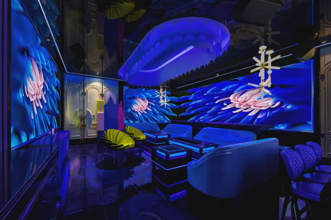 眉间有银河眼中有星辰什么意思,眉间是银河眼中有星辰什么意思