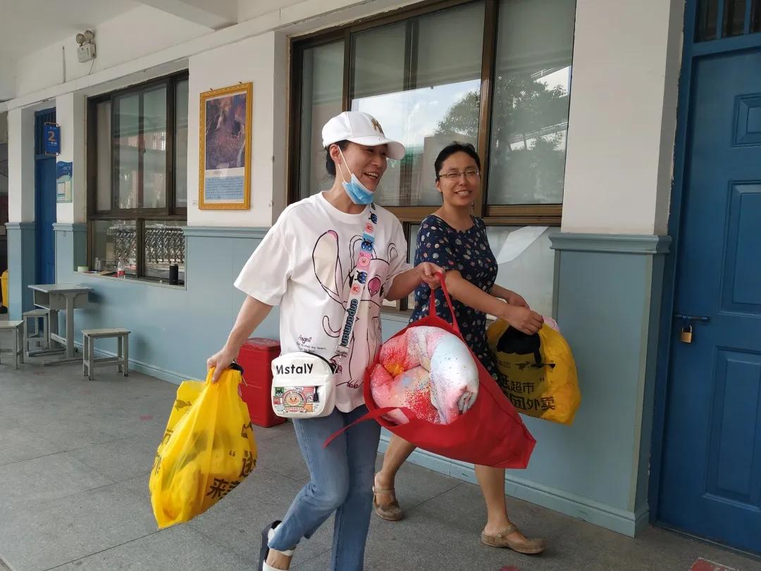 微光汇聚终成灿阳—郑州市中原区汝河新区小学积极助力灾后重建