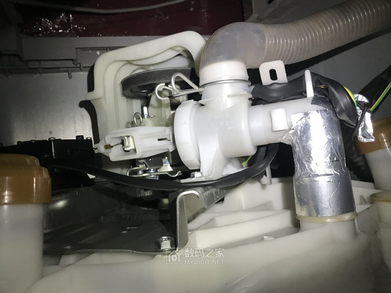 三洋全自动洗衣机故障e12怎么处理,三洋全自动洗衣机出现故障码e12