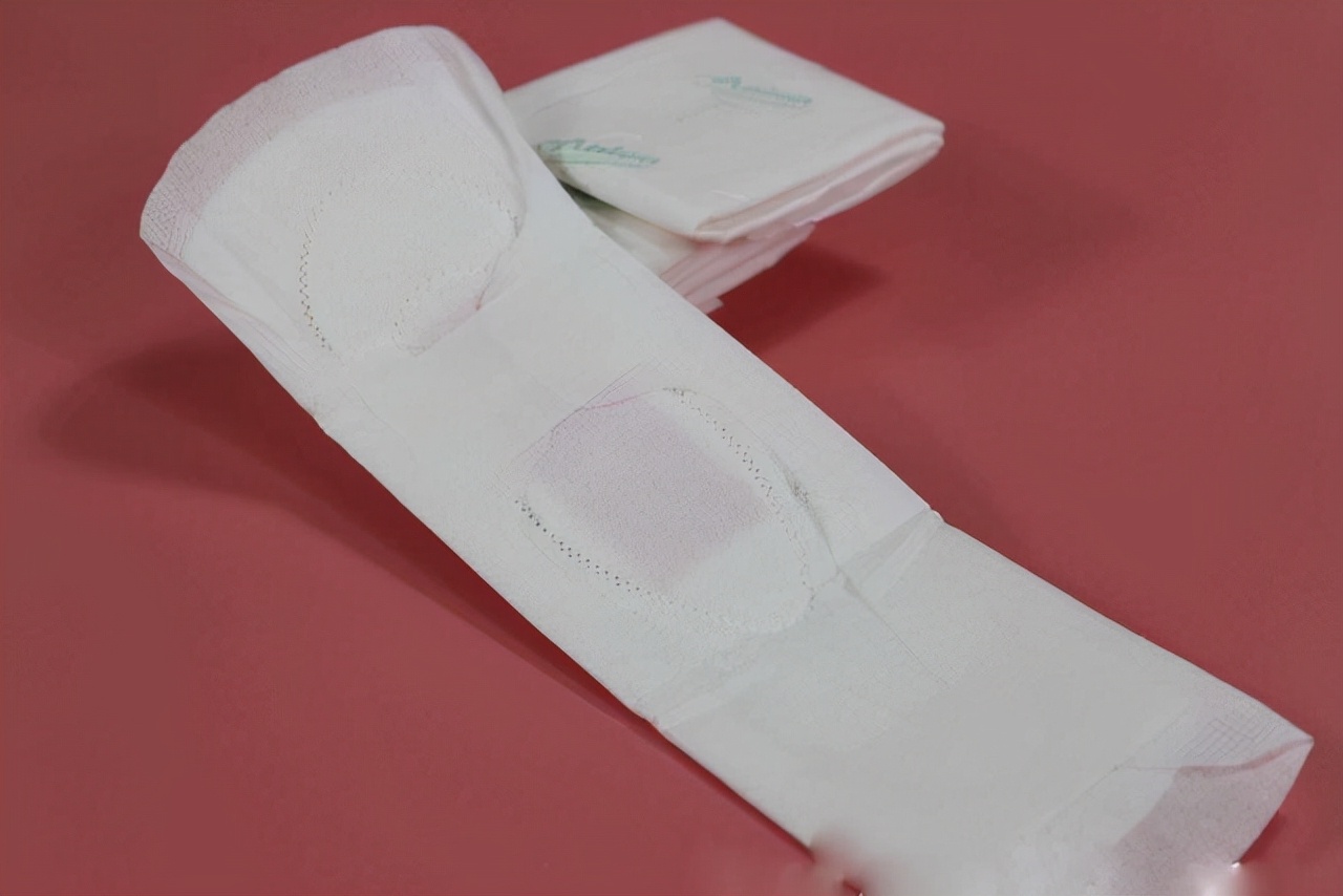 来月经时，卫生巾多久换一次好？使用卫生巾，5个“不能”要牢记