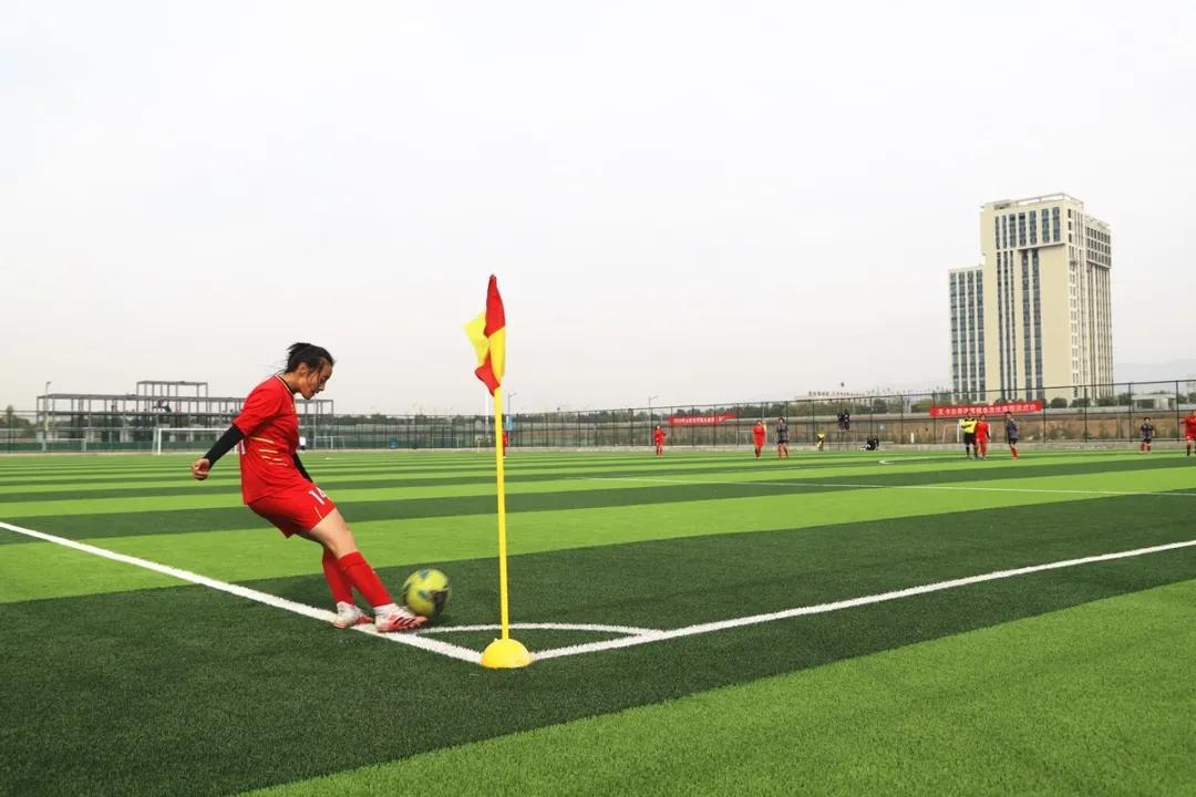 山西孝义中学足球队开幕式,孝义中学足球队全国赛事中夺冠