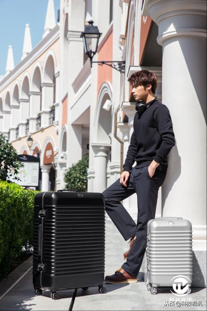 delsey行李箱巴黎哪个店有卖,delsey行李箱平底轮子