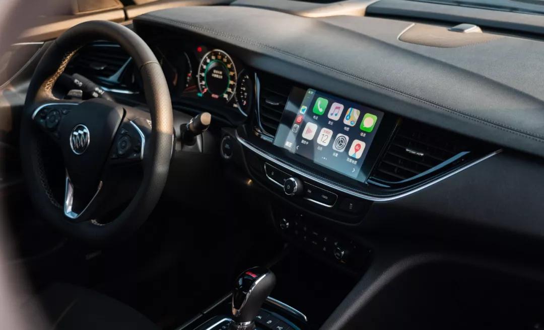 君威gs适合入手吗,小白买车速腾和君威建议买哪个