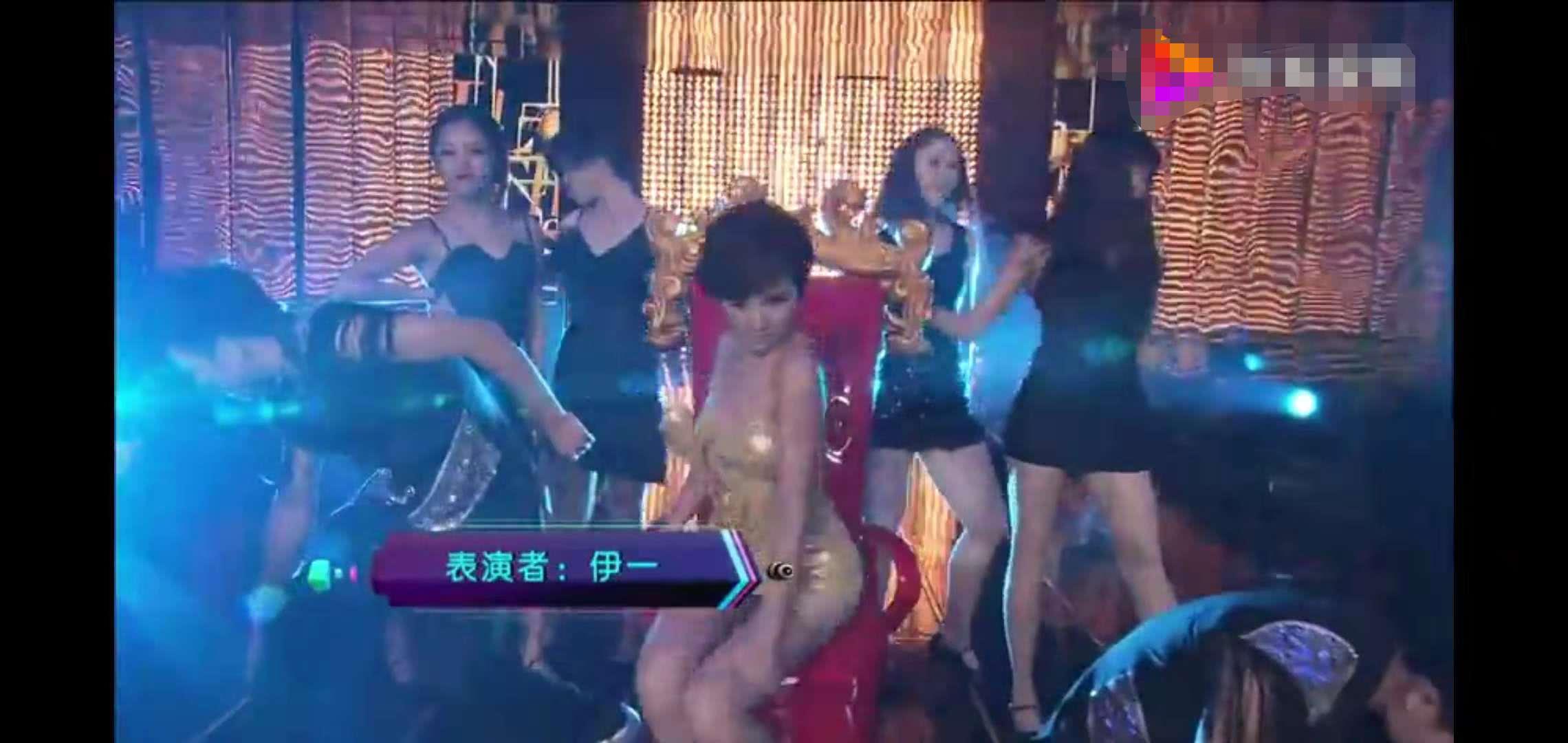 主持界四大女神出场，全场大碗沸腾，网友：感觉跟进了夜店一样