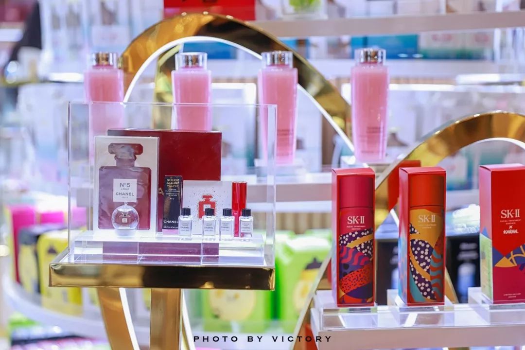 喜茶、和府捞面、兰巴赫……齐聚曲江老牌商场,等你Pick!