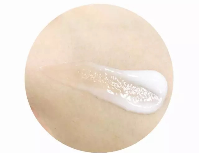 张馨予用的是什么眼霜,张馨予美致颜眼部精华乳