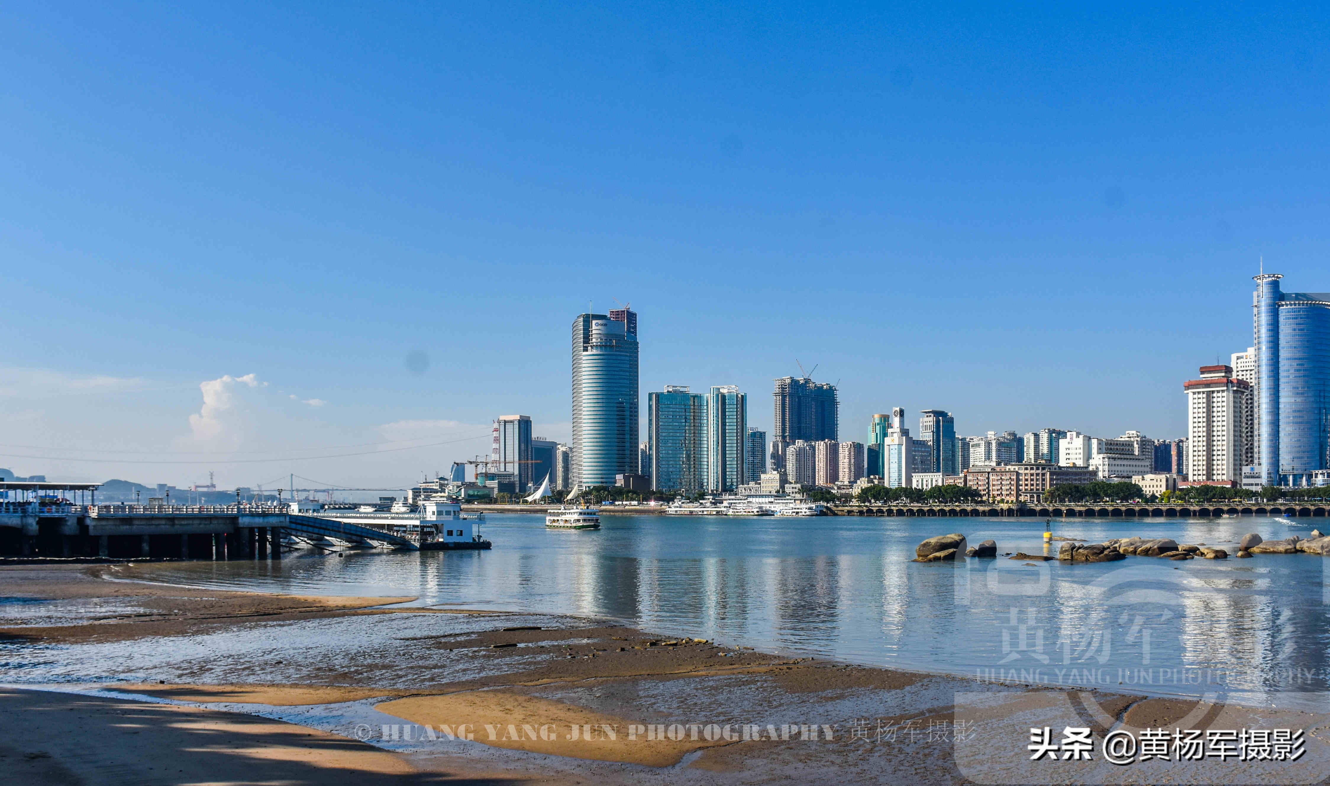中国“诗一般”的海滨城市，海域面积390²千米，去过的人都喜欢