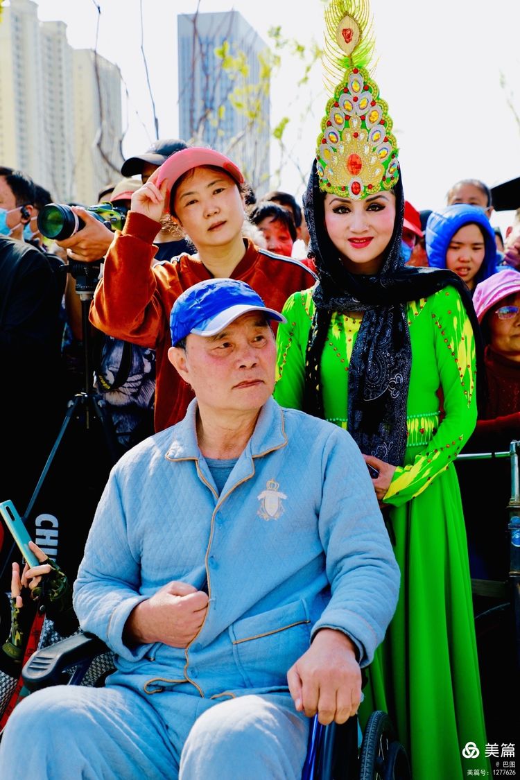 洛阳牡丹广场新疆舞视频,洛阳牡丹广场爵士舞