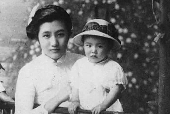 她离婚不要钱只要4个孩子，被丈夫讽刺养不起，努力6年终有回报