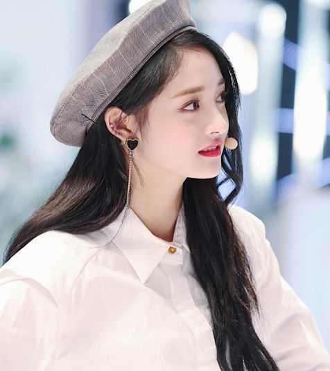 跨国网络征婚中介工作人员：中国的女孩，我看不懂