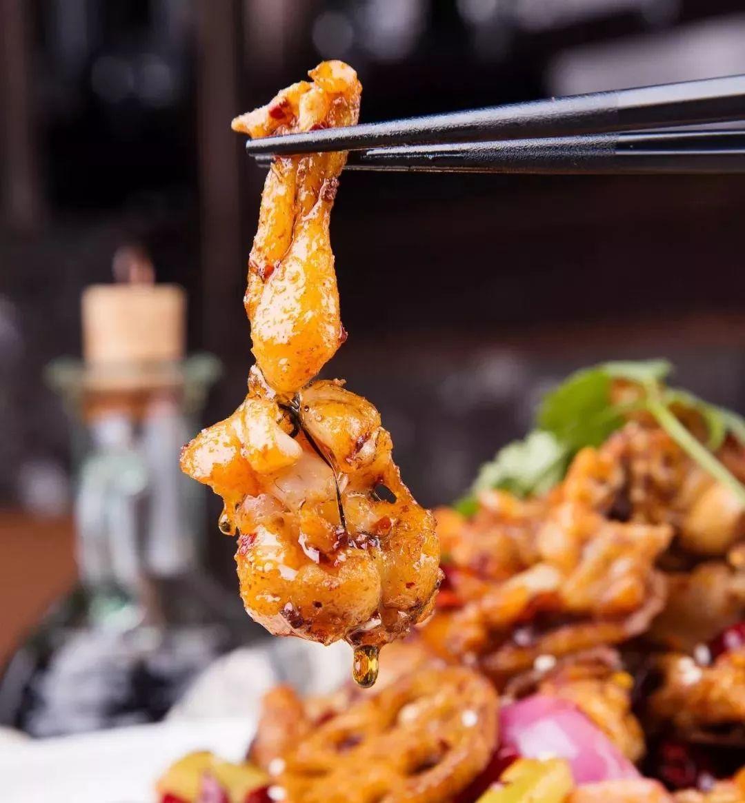 川菜馆一年收入,川菜店日盈利8000利润大概多少