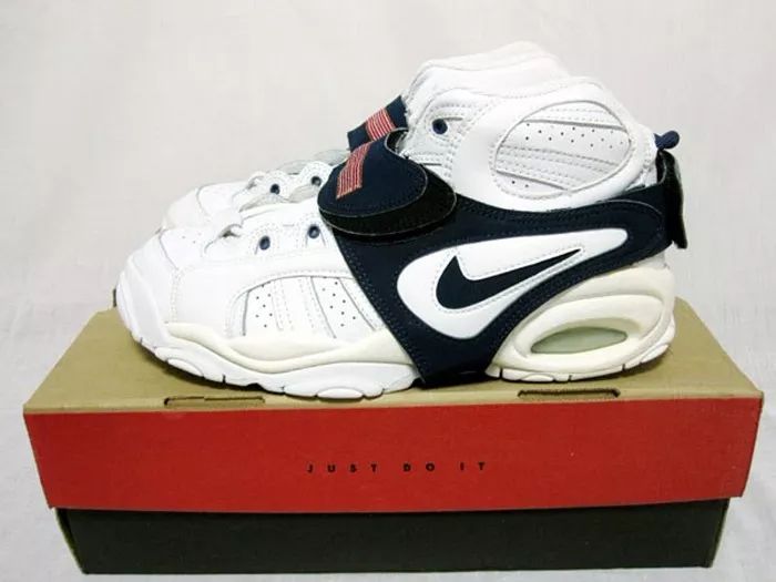 昙花一现的配件极致,篮球鞋穿过的酷炫“小马甲”大盘点