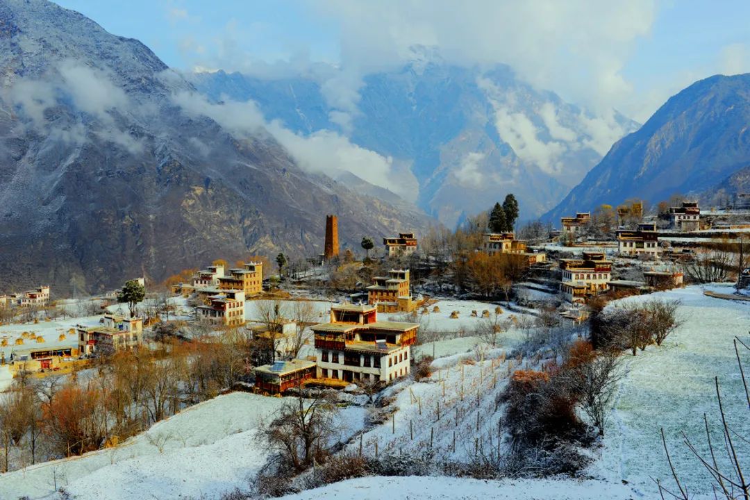 海螺沟秋季风景,川西海螺沟旅游风景照片