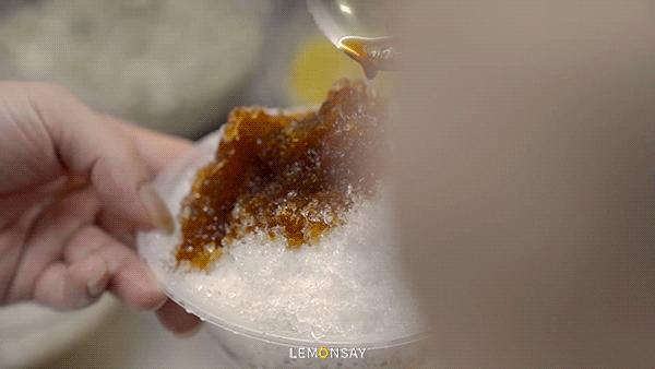 “就卖10块，难怪凌晨2点还满座”