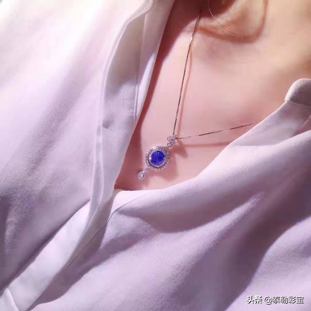 金镶宝石吊坠如何洗,不戴的吊坠怎么清洗放起来