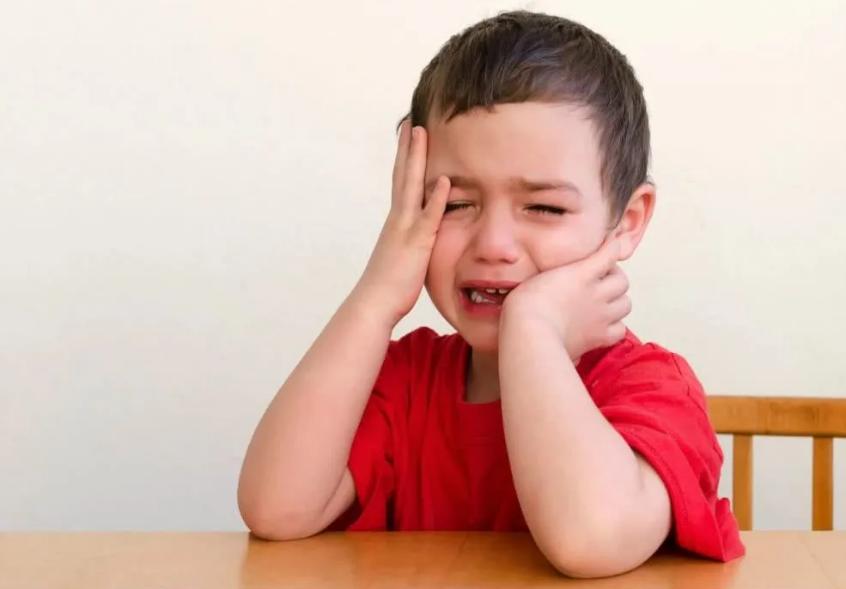 孩子被烫伤如何做心理疏导,小孩被烫伤最佳处理方法