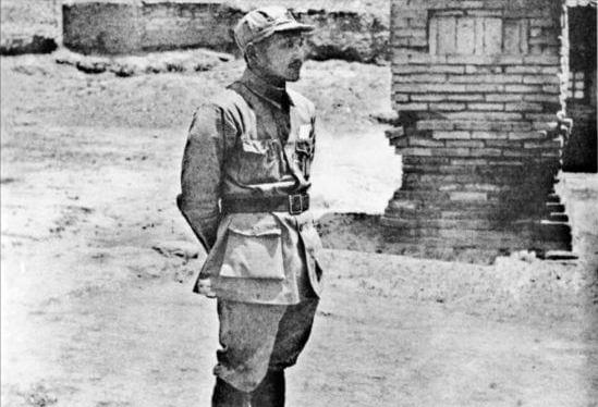 55年我国实行军衔制，*小平邓**在元帅中能排第几？两份名单揭晓答案