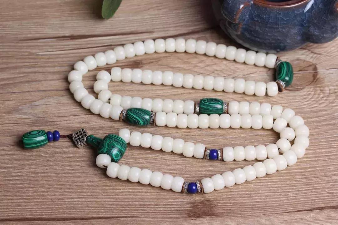 猪年戴什么好运,狗年今年佩戴什么手串