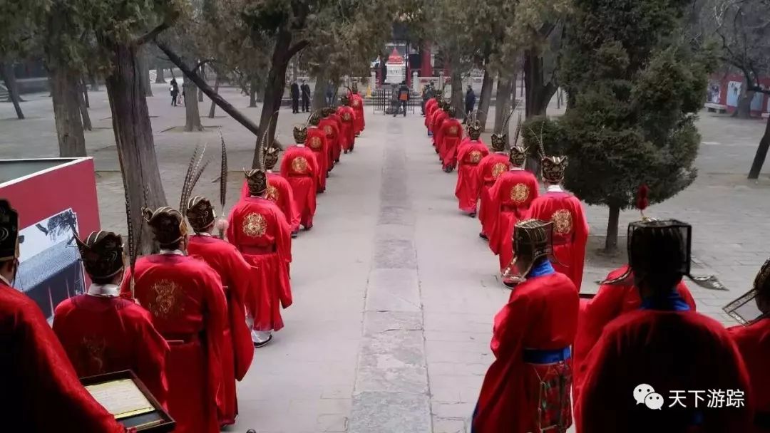 观赏曲阜的孔府孔庙孔林后的感受,曲阜的孔府和孔庙哪个更适合参观