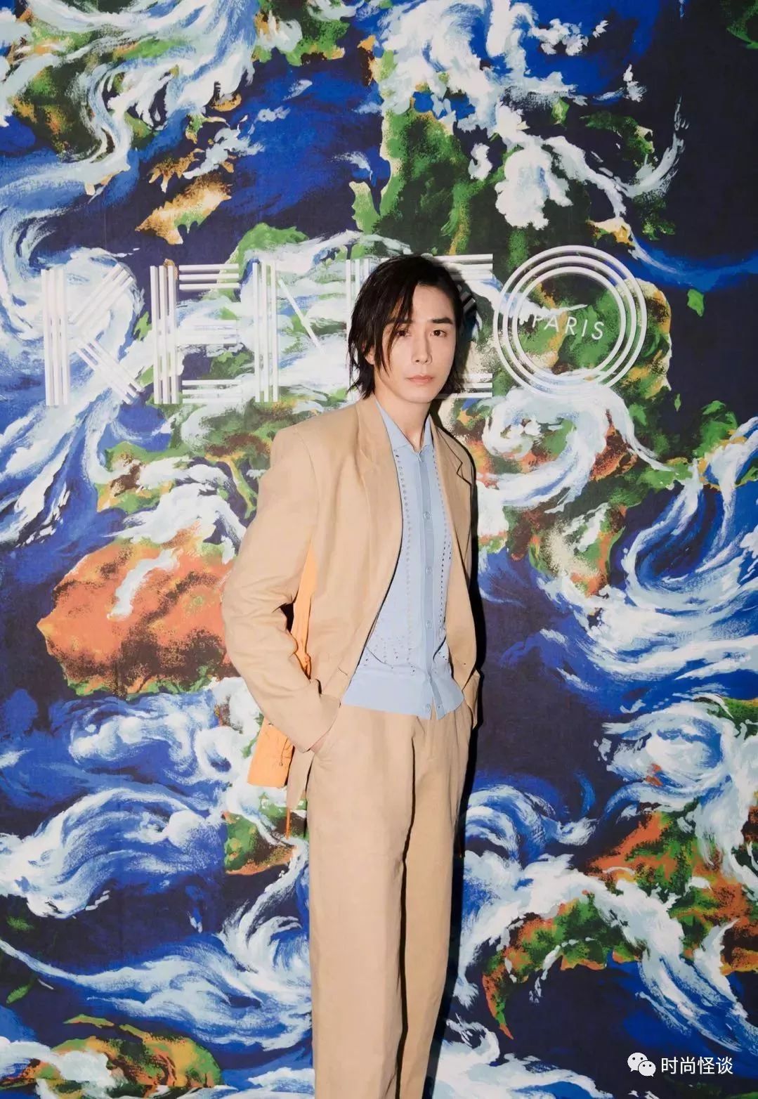 潮酷穿搭适合化什么妆 (美妆博主戚薇完整版视频)