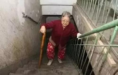 珠海高质量旧楼加装电梯图片,珠海旧楼加装电梯低楼层有补贴吗