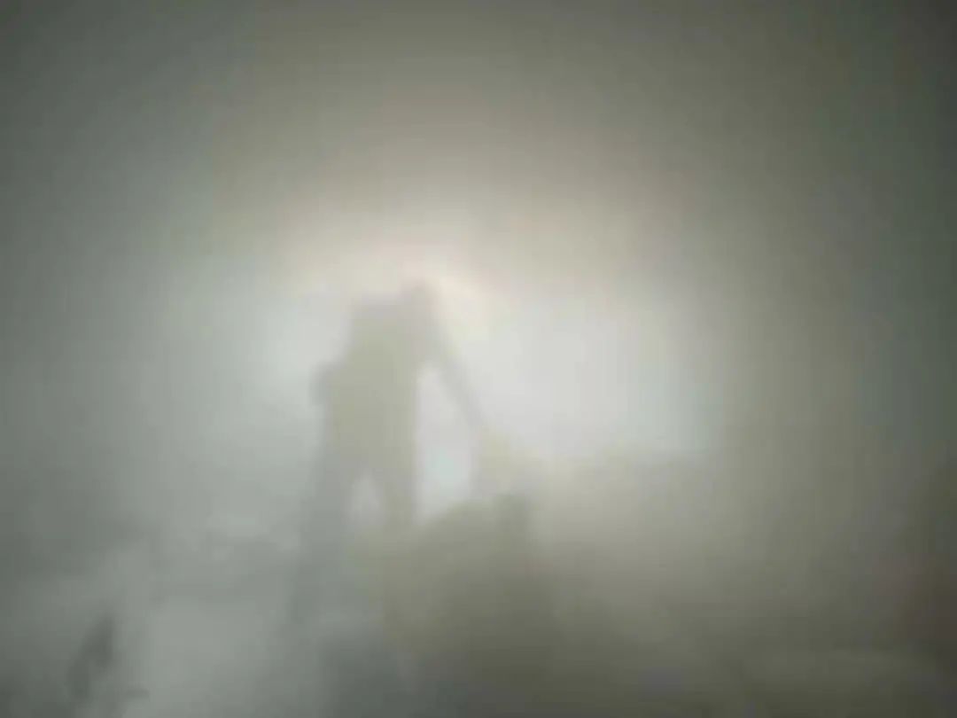 佛山一居民电热水壶短路,电水壶空烧短路引起火灾