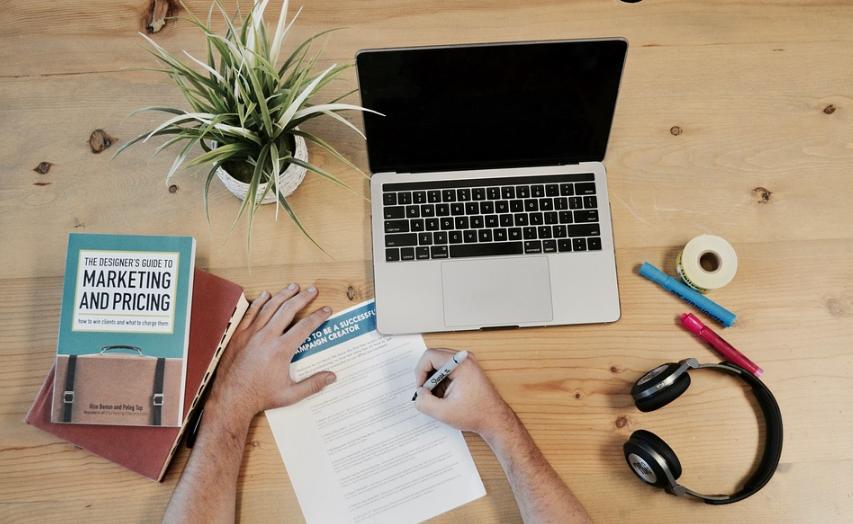 星巴克免费中杯哪个最值,星巴克为什么只有中杯