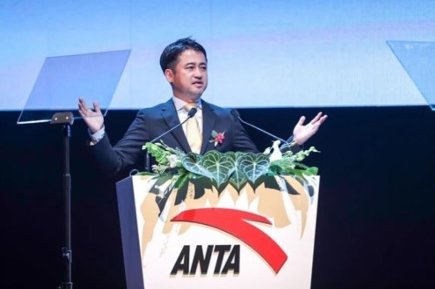 安踏男装热销第一名,劲霸男装品牌发布会