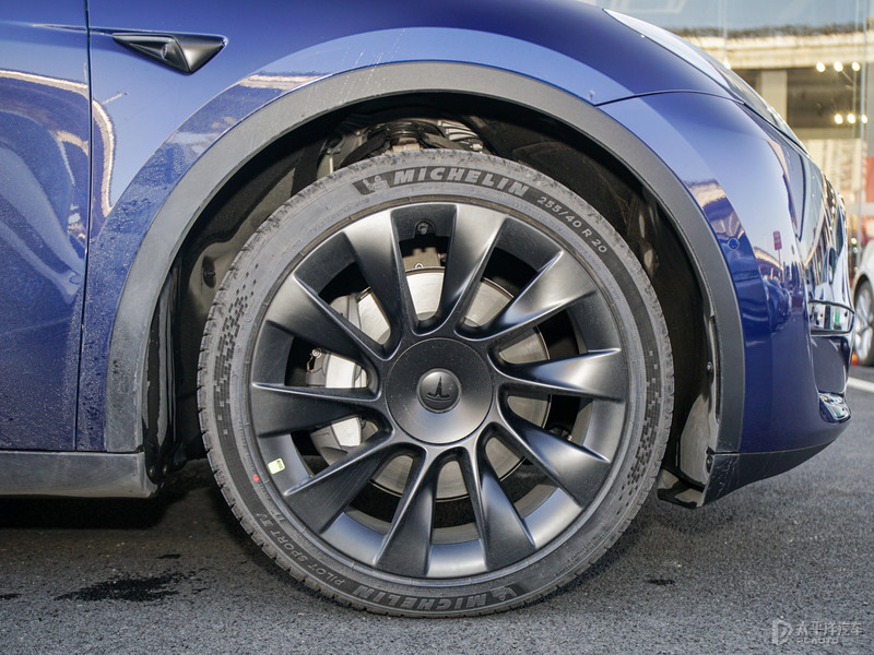 特斯拉高性能版model3加速感受,特斯拉modelyperformance试驾