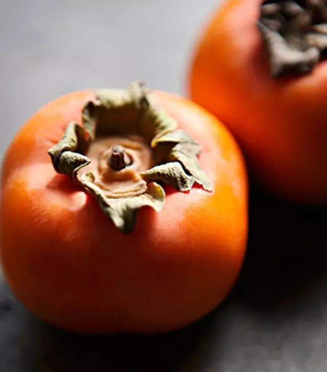 霜降柿子树七绝,咏千年老柿子树的七绝