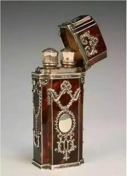 玳瑁海底软黄金,黄金玳瑁