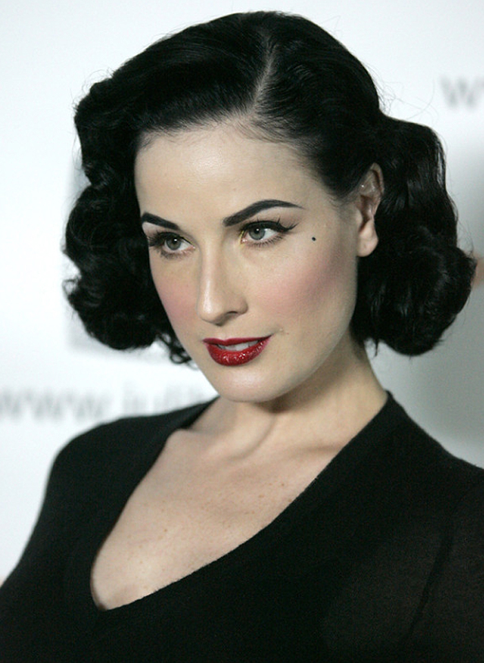 女人胸口有痣招桃花,眉尾下的痣招桃花点掉行不