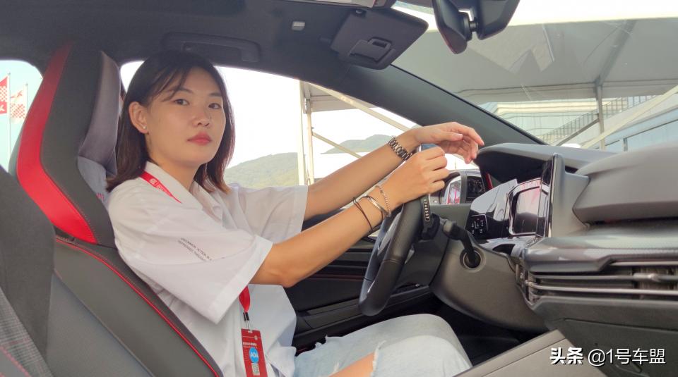 试驾高尔夫gti2021,高尔夫gti赛道狂飙