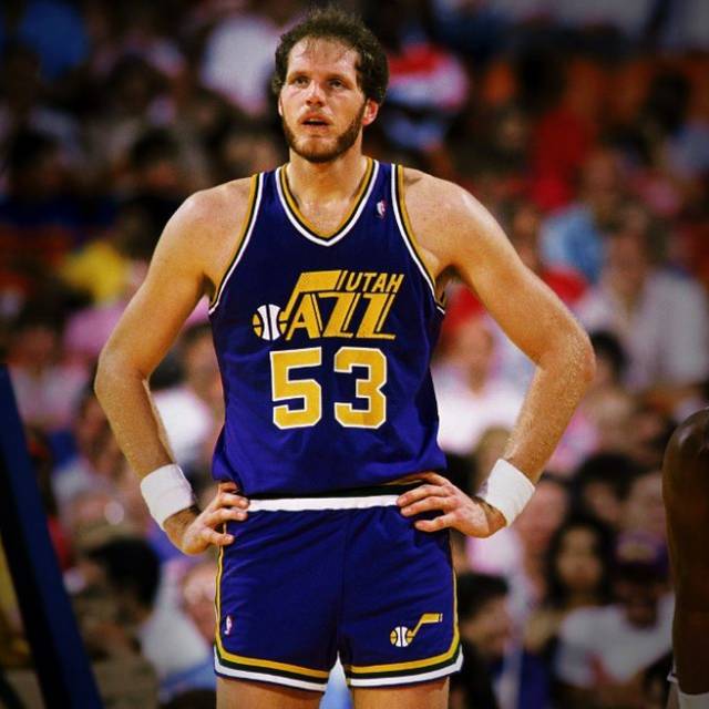 场均5.56帽！NBA又一大神去世！他的站帽太经典了